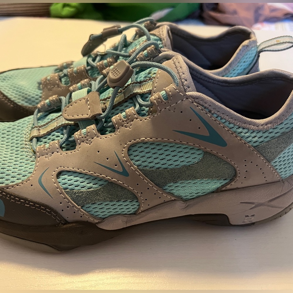 Columbia Water Sneaker Shoe | Women's 7 - Picture 4 of 8